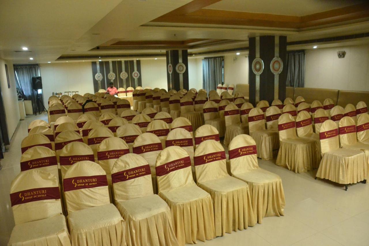 Hotel Sitara Grand Hyderabad Exterior photo
